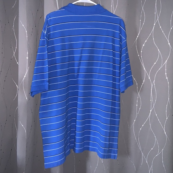 👙Izod Men’s Blue & White Striped Short Sleeve Shirt - Picture 4 of 4